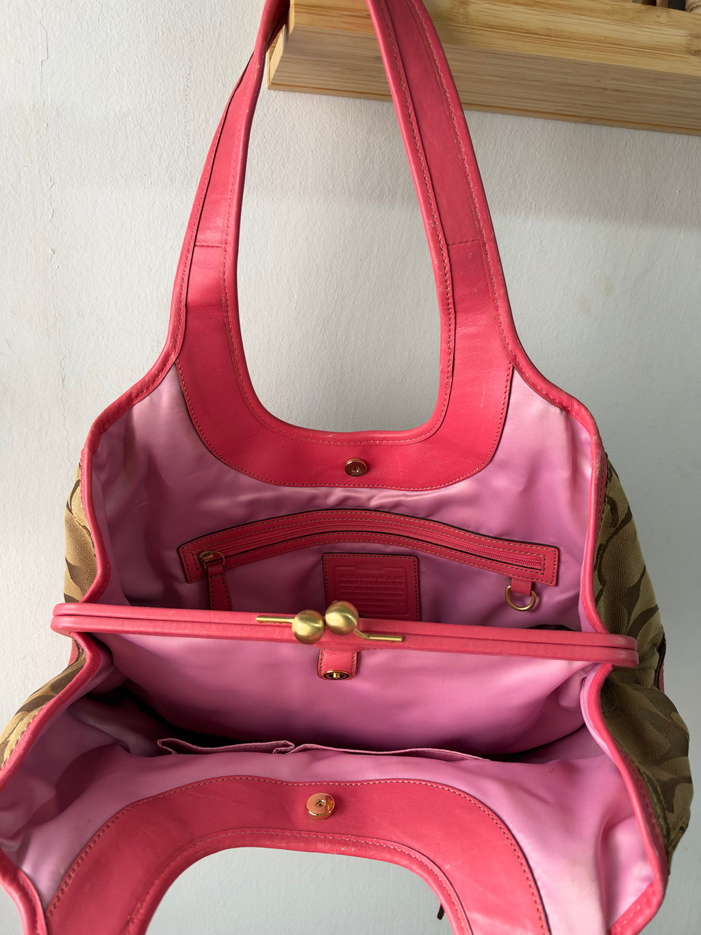 Coach Kisslock Frame Shoulder Bag