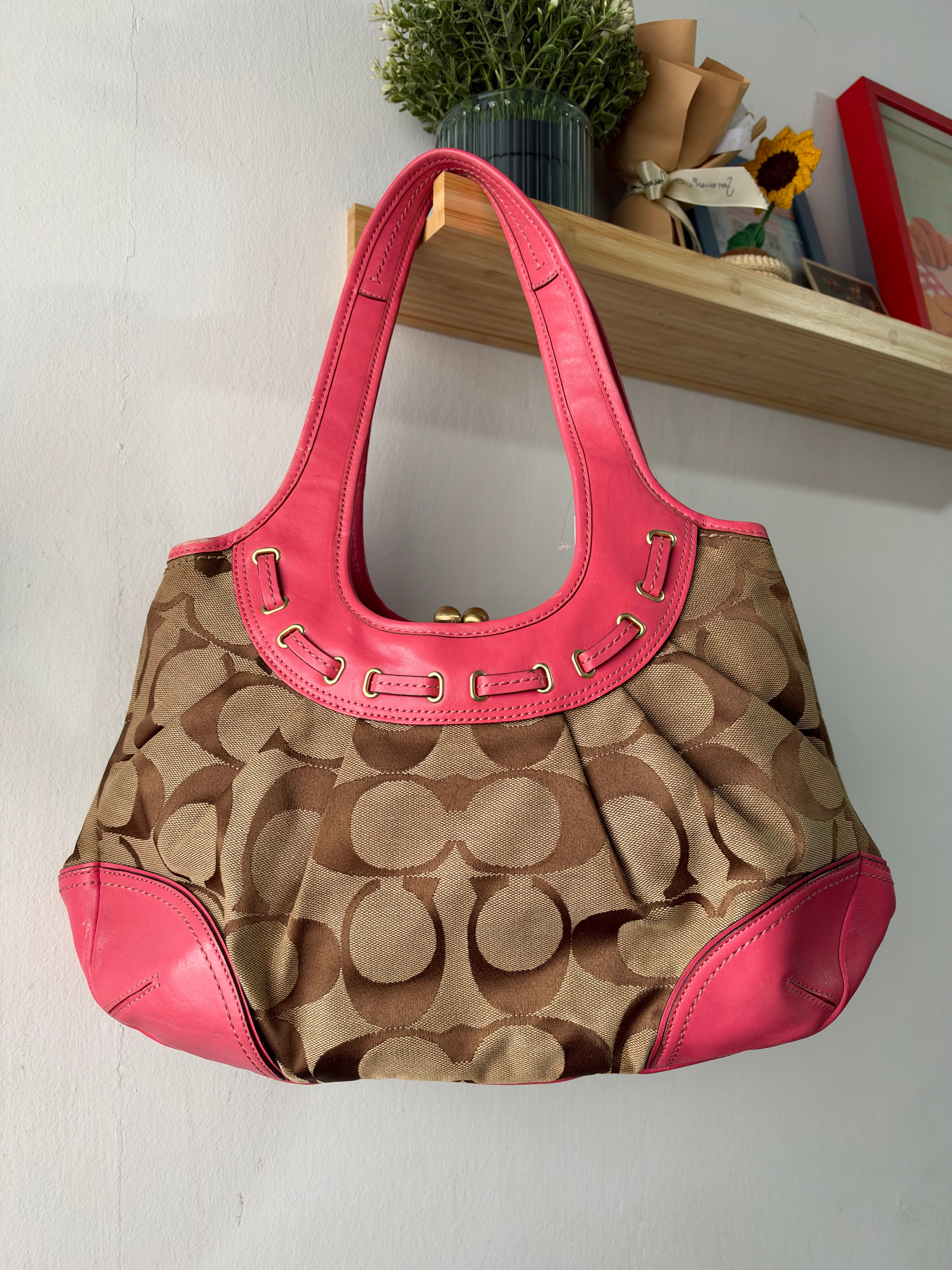 Coach Kisslock Frame Shoulder Bag